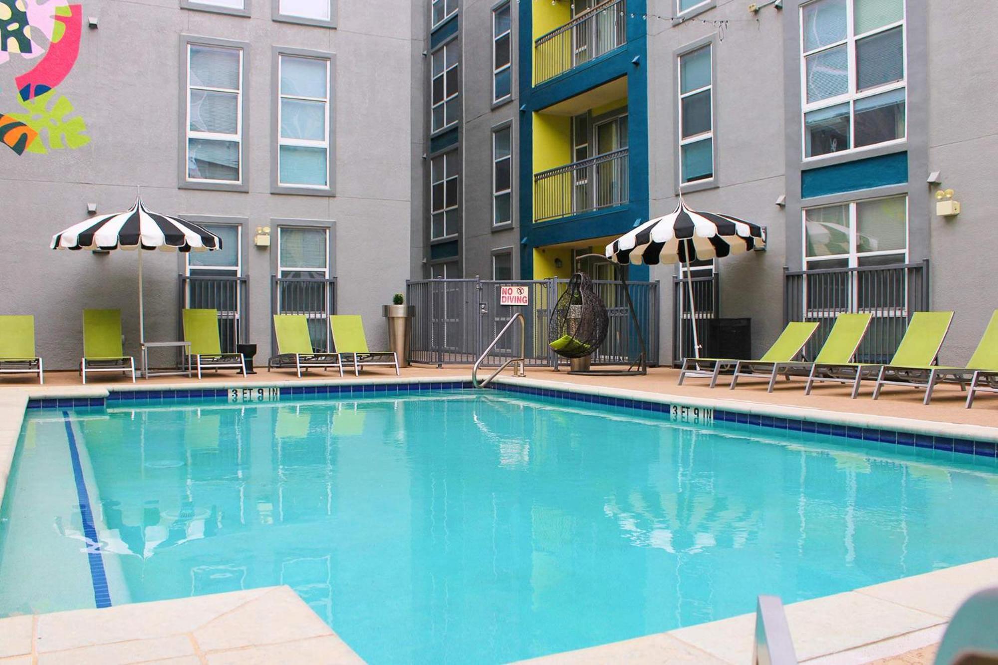 Upstay Condo Games Pool Gym And Bbq Austin Exterior foto